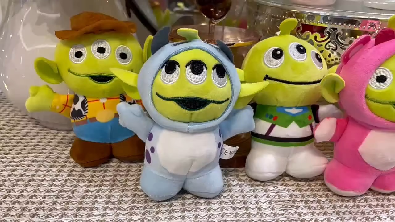 How to Create a Strong Brand Identity with Custom Bulk Plush Toys