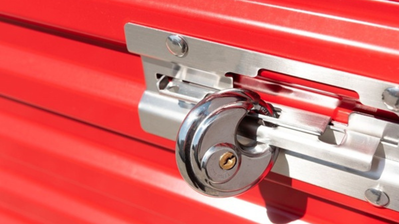 How Stainless Steel Roll-up Door Latches Enhance Security